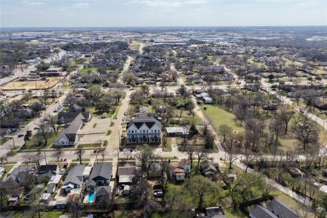299 301 303 W Oak Street Mansfield TX 76063