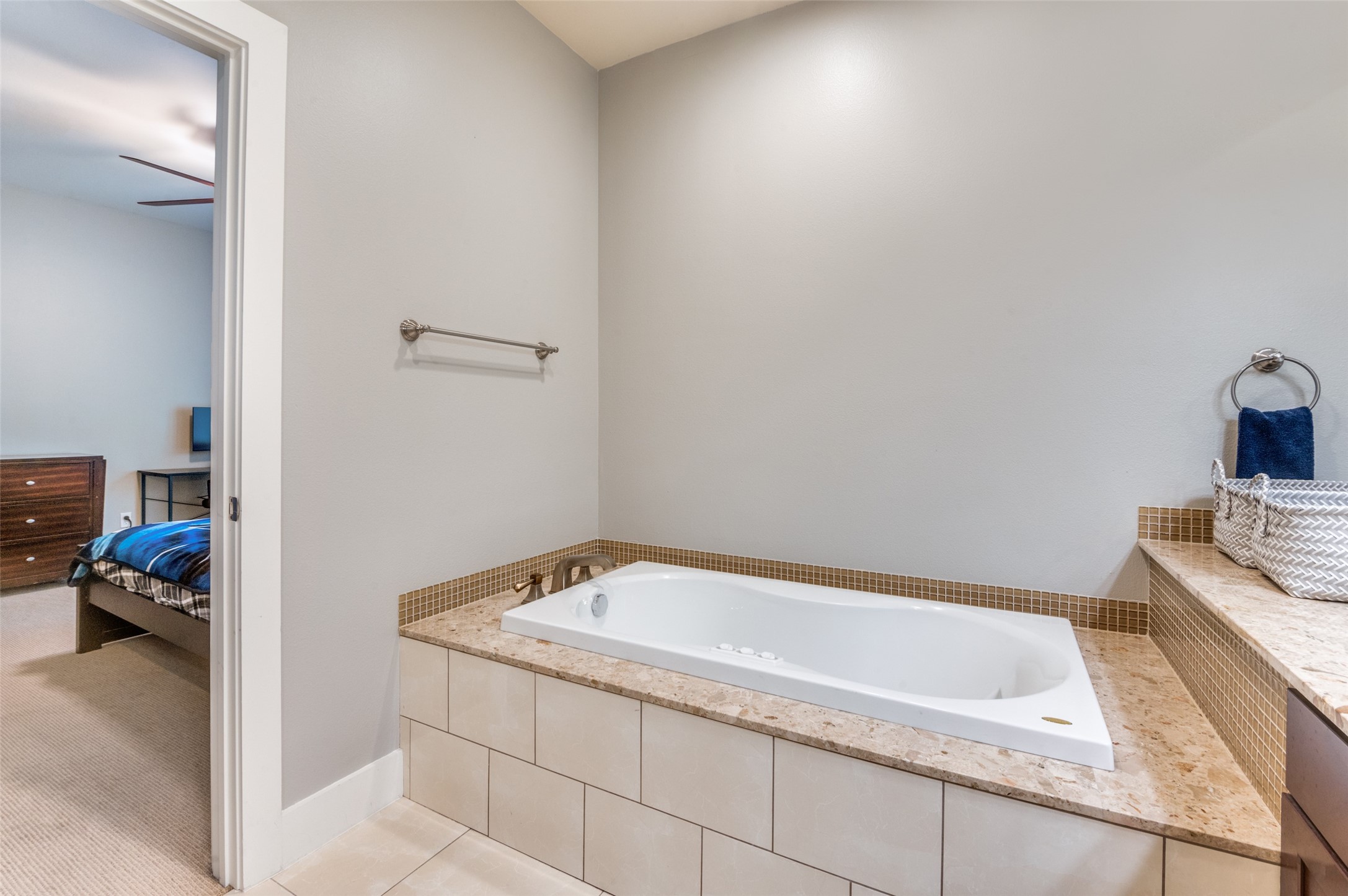 5618 Lindell Avenue Dallas TX 75206