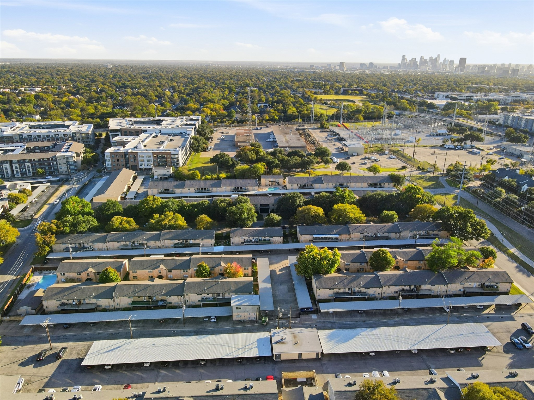 5817 Sandhurst Lane Dallas TX 75206