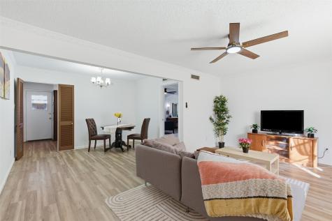 5817 Sandhurst Lane Dallas TX 75206