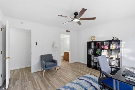 5817 Sandhurst Lane Dallas TX 75206
