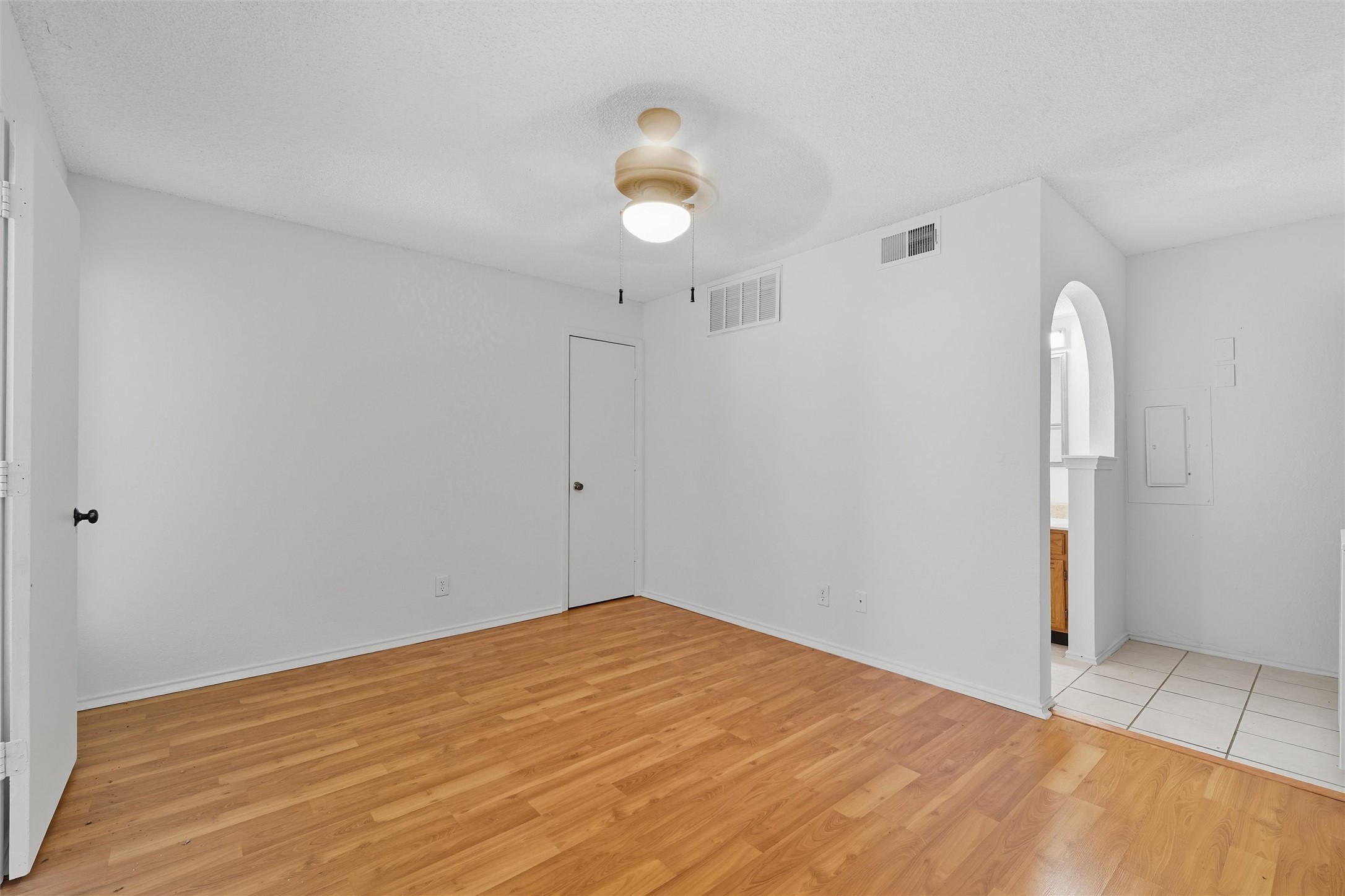 2310 Bamboo Drive Arlington TX 76006
