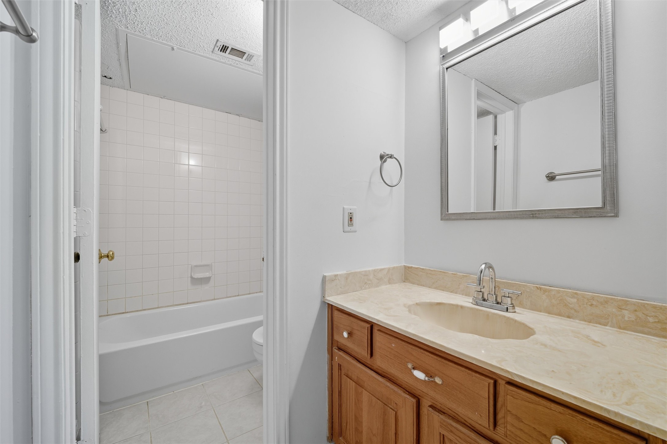 2310 Bamboo Drive Arlington TX 76006