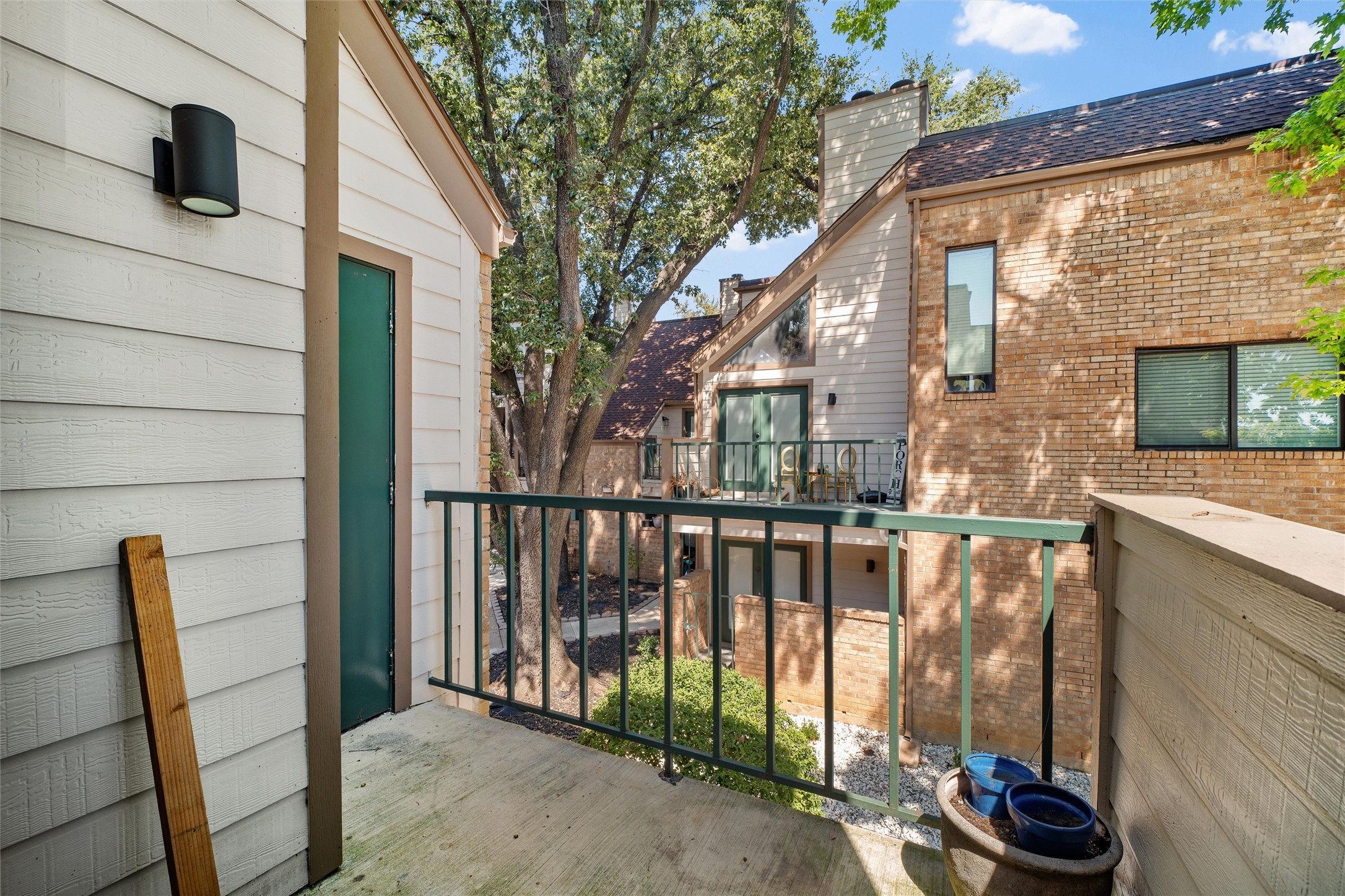 2310 Bamboo Drive Arlington TX 76006
