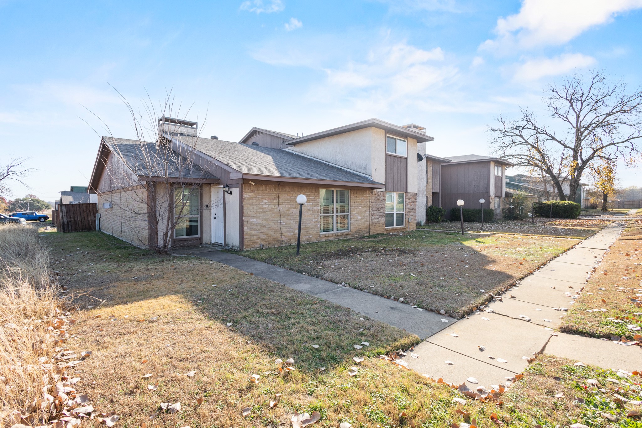 1402 S Carrier Parkway Grand Prairie TX 75051