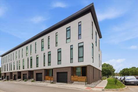 453 W Morphy Street Fort Worth TX 76104