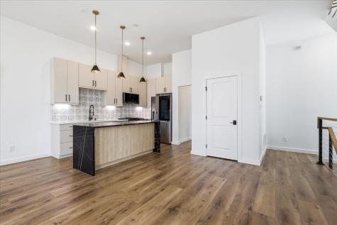 453 W Morphy Street Fort Worth TX 76104