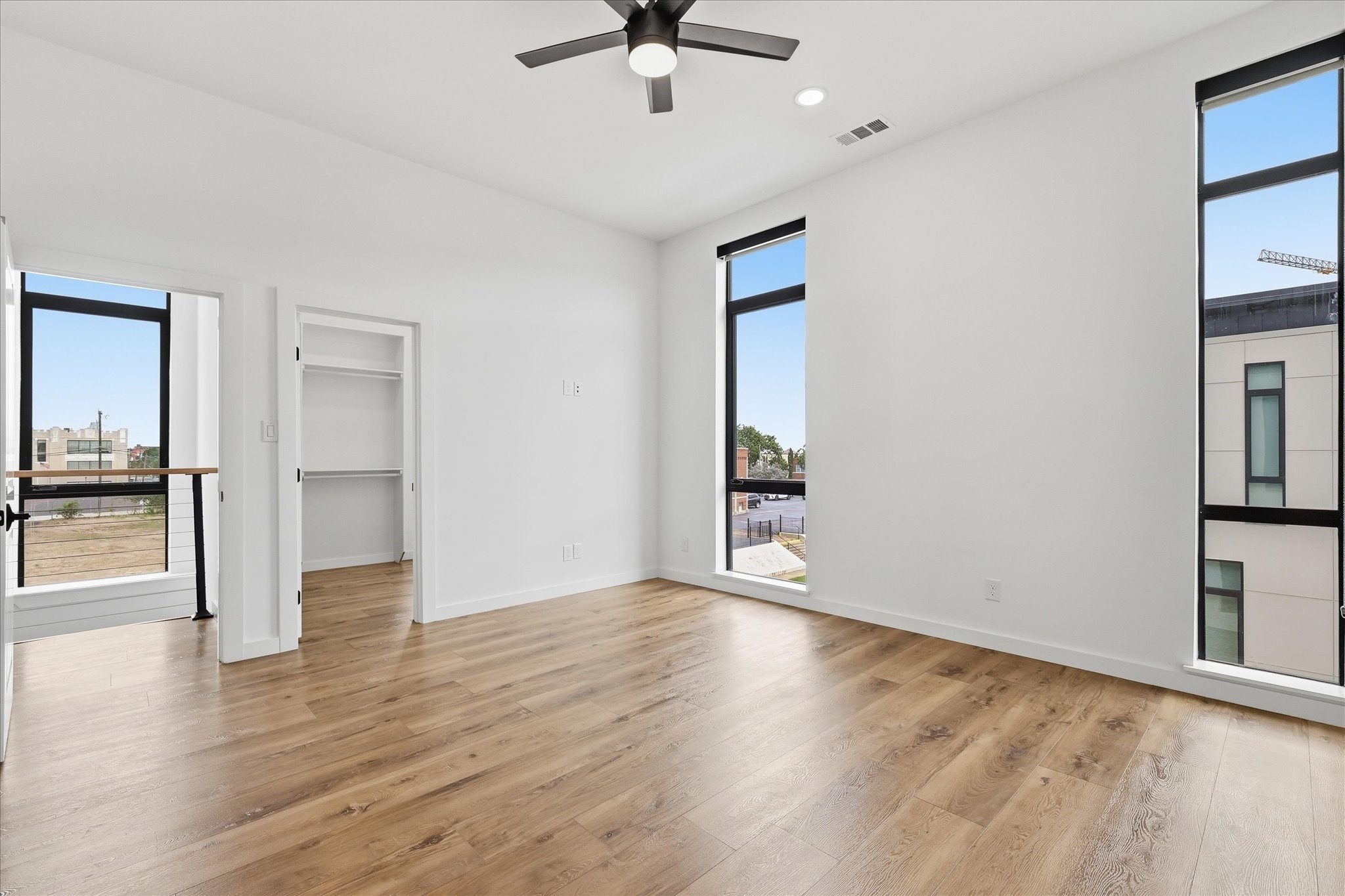 453 W Morphy Street Fort Worth TX 76104