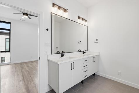 453 W Morphy Street Fort Worth TX 76104