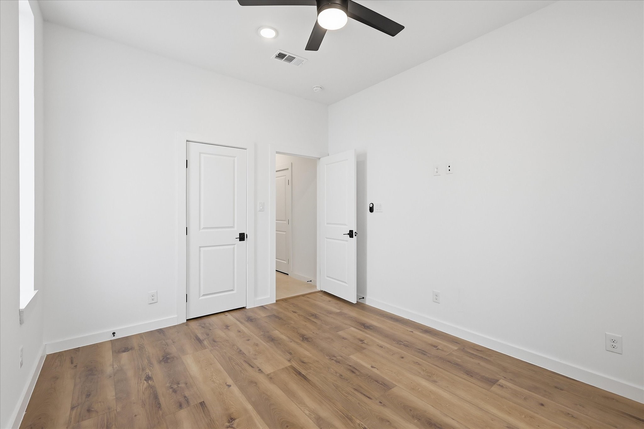453 W Morphy Street Fort Worth TX 76104