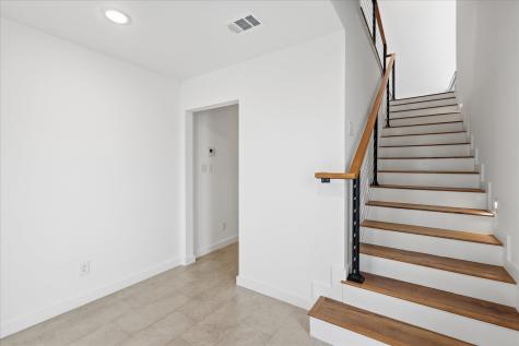 453 W Morphy Street Fort Worth TX 76104
