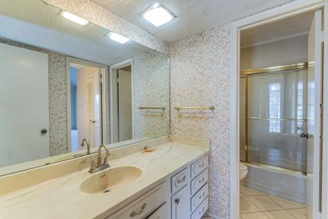 408 Hollyhill Lane Denton TX 76205