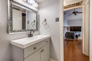 2835 Keller Springs Road Carrollton TX 75006