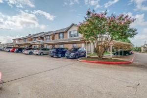 2835 Keller Springs Road Carrollton TX 75006