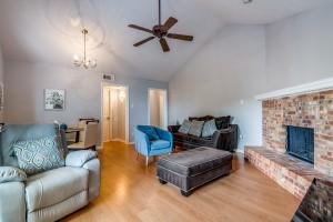 2835 Keller Springs Road Carrollton TX 75006