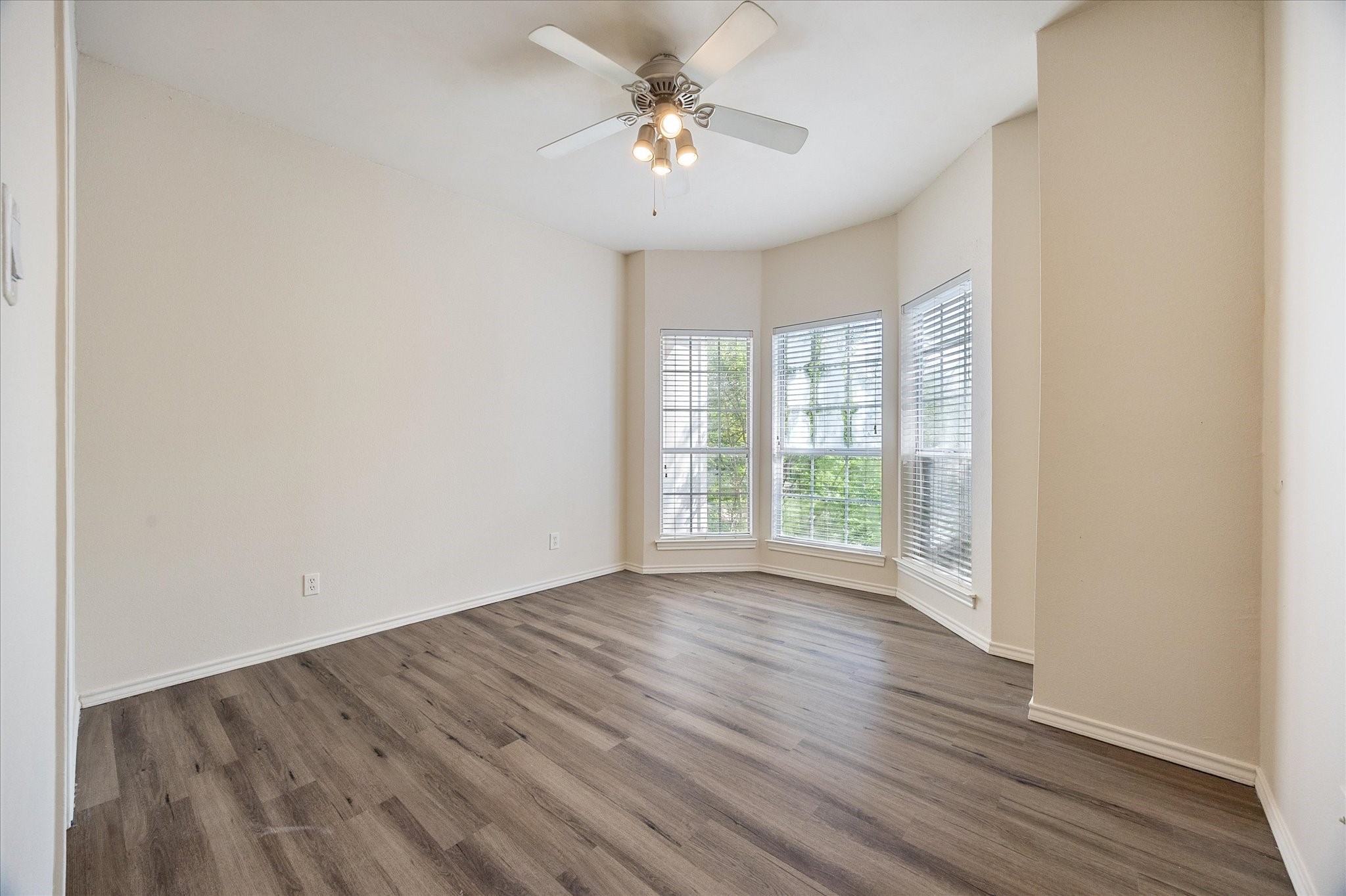 14400 Montfort Drive Dallas TX 75254