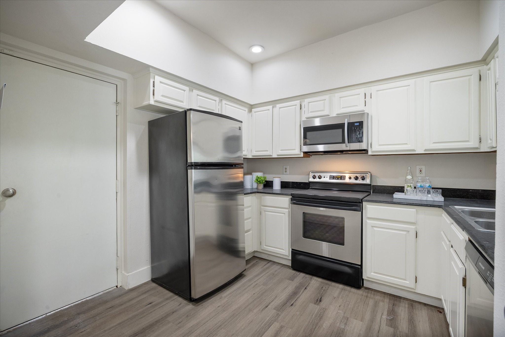 14400 Montfort Drive Dallas TX 75254