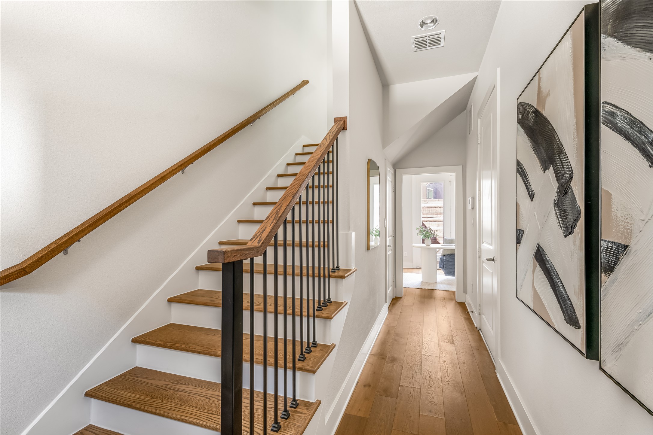 381 E Greenbriar Lane Dallas TX 75203
