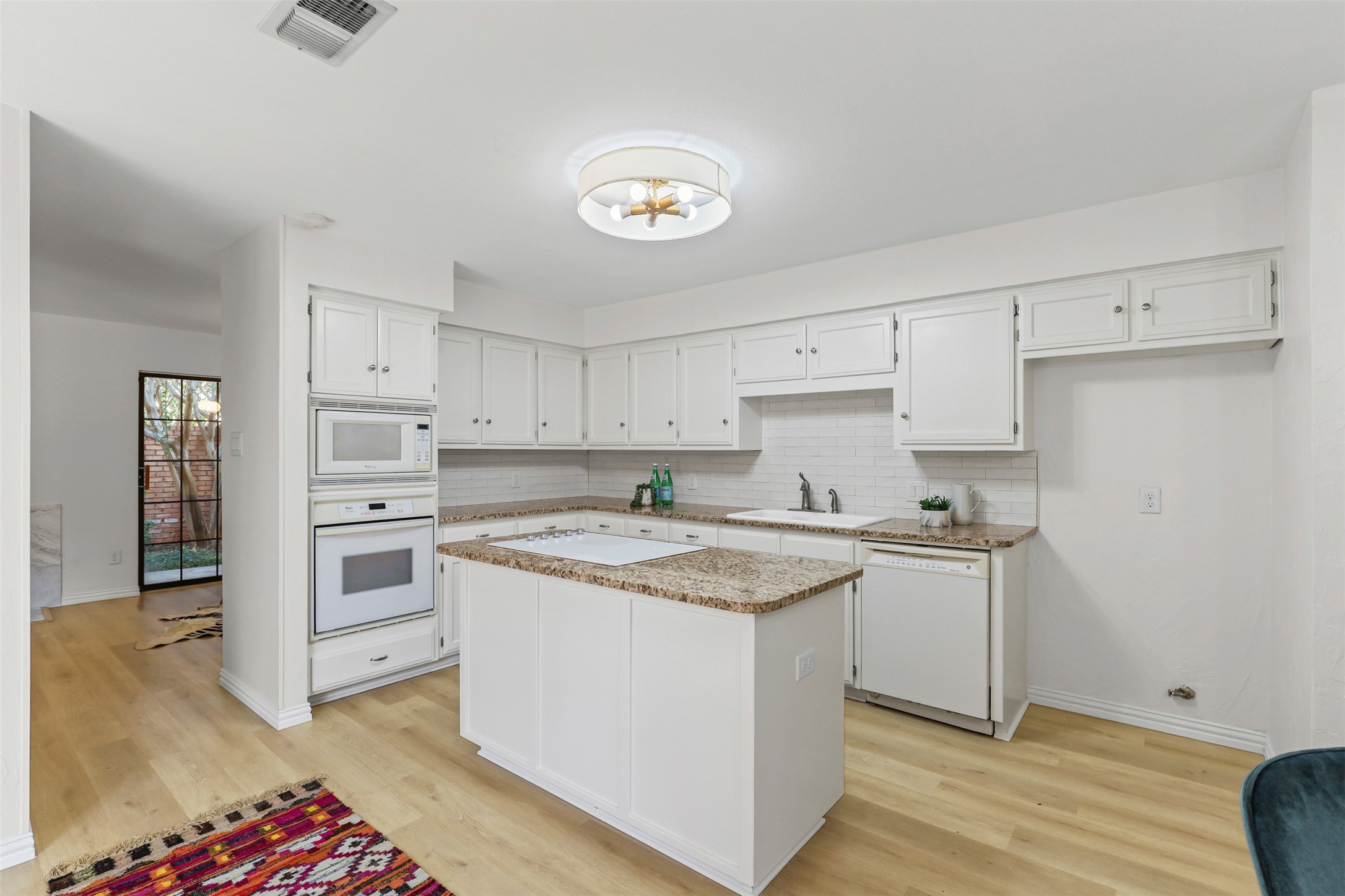 6305 Seabrook Drive Fort Worth TX 76132
