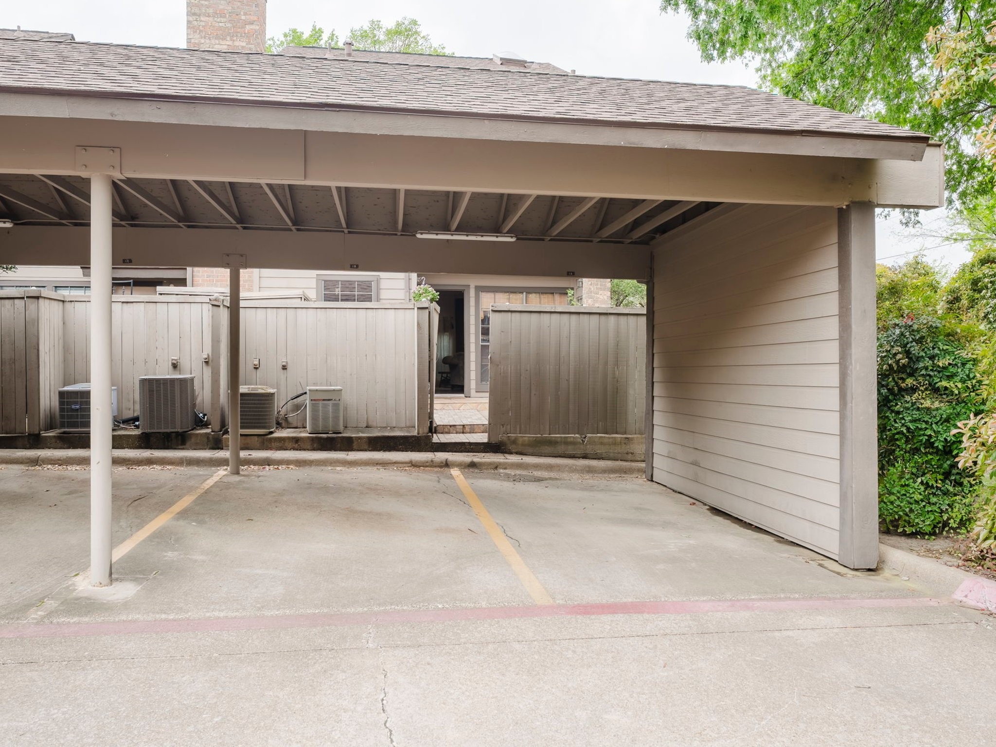 9910 Royal Lane Dallas TX 75231