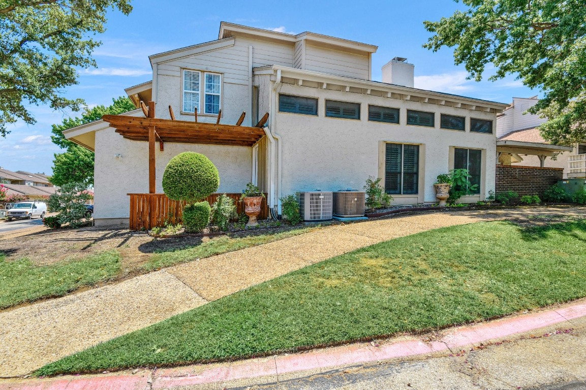 13 Oakbrook Drive Lewisville TX 75057