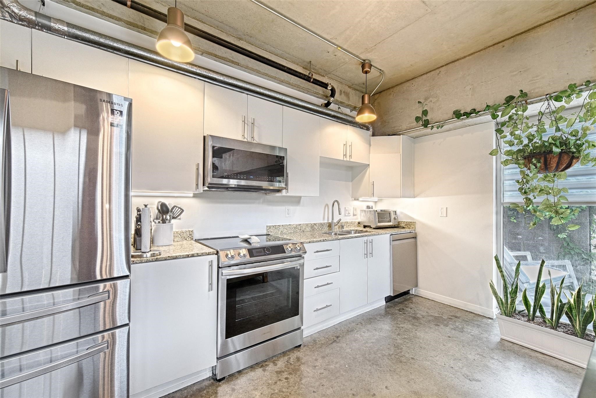 1001 Belleview Street Dallas TX 75215