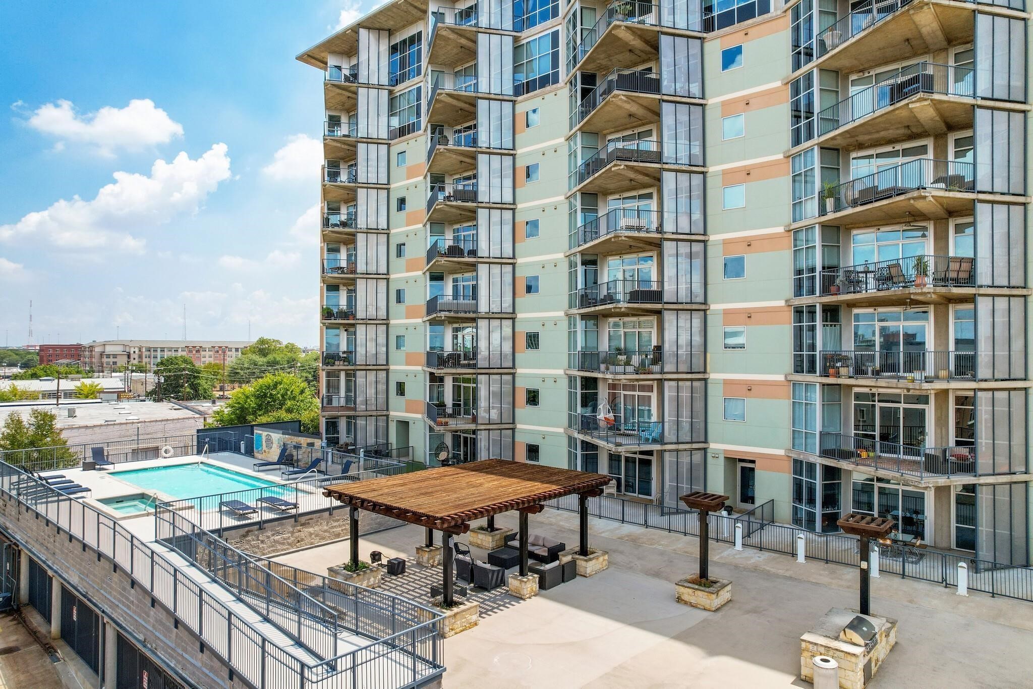 1001 Belleview Street Dallas TX 75215
