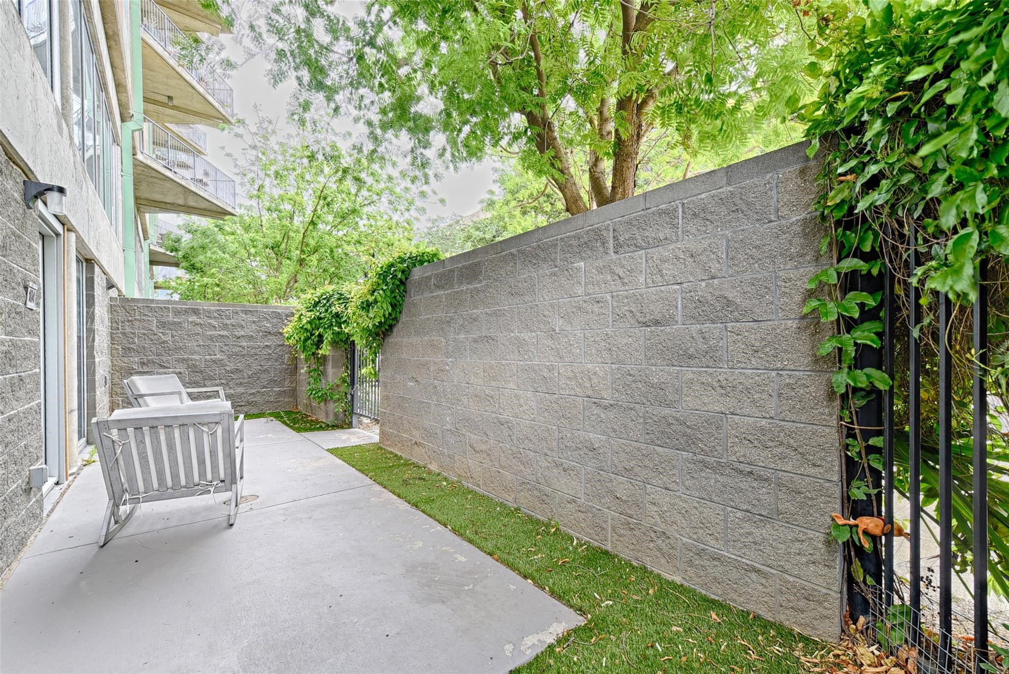 1001 Belleview Street Dallas TX 75215