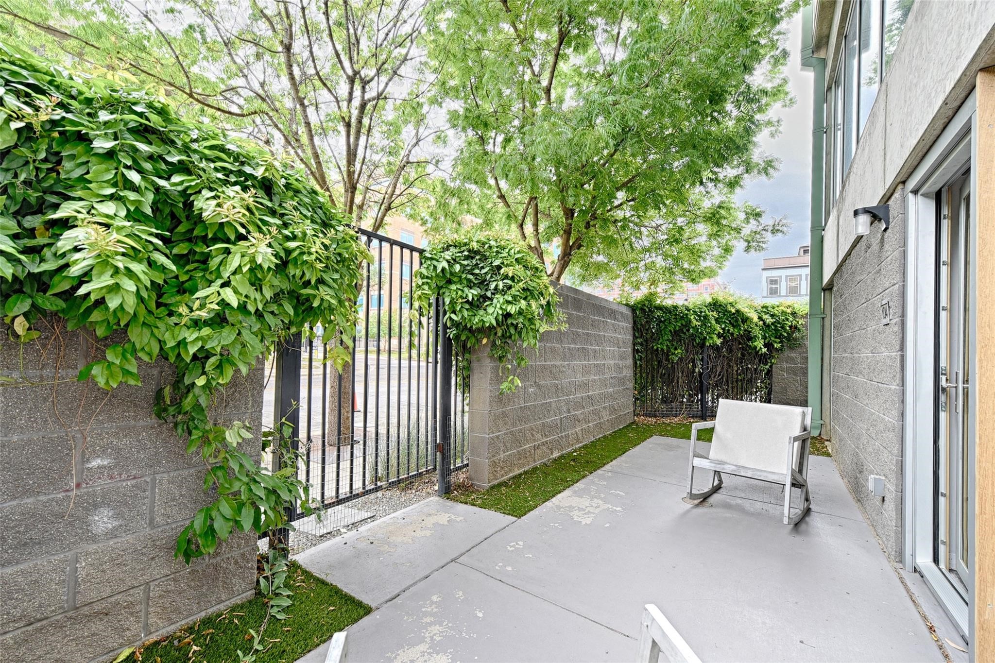 1001 Belleview Street Dallas TX 75215