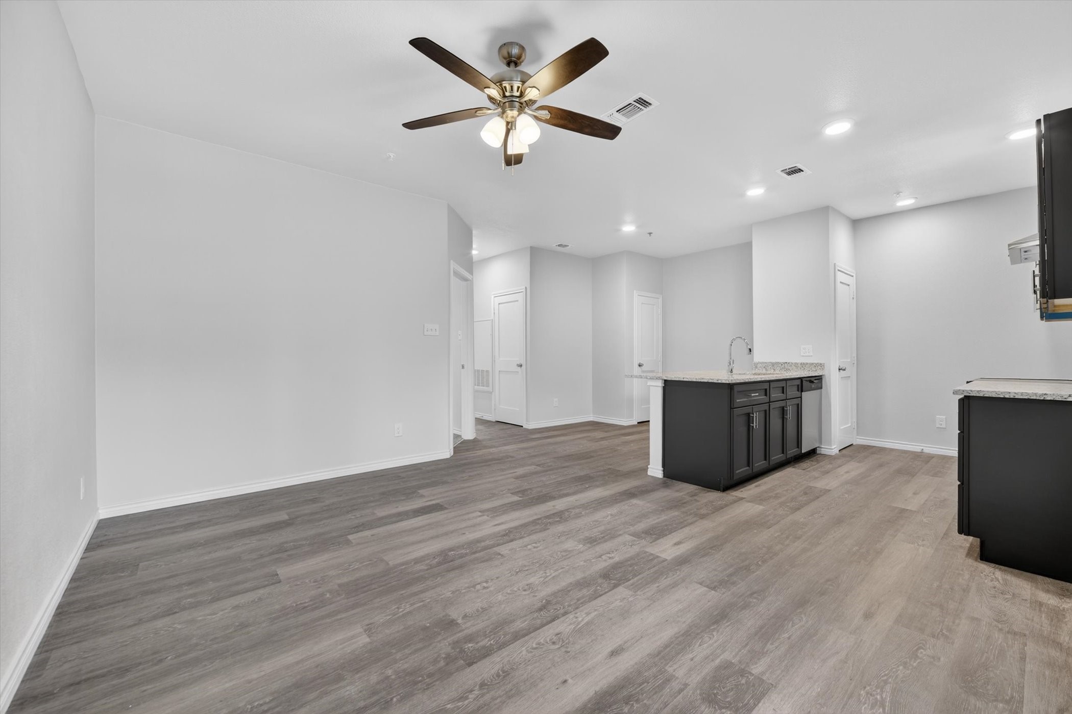 4800 W Lovers Lane Dallas TX 75209