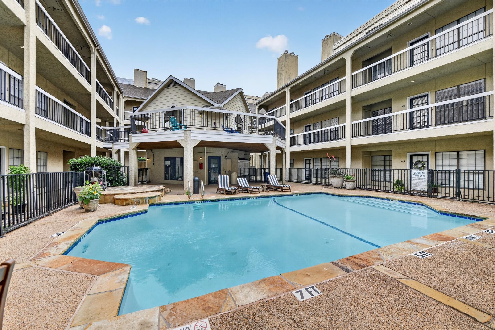 4800 W Lovers Lane Dallas TX 75209