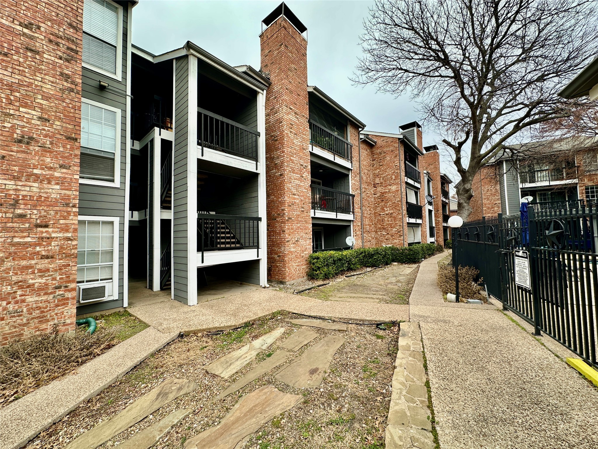 18333 Roehampton Drive Dallas TX 75252