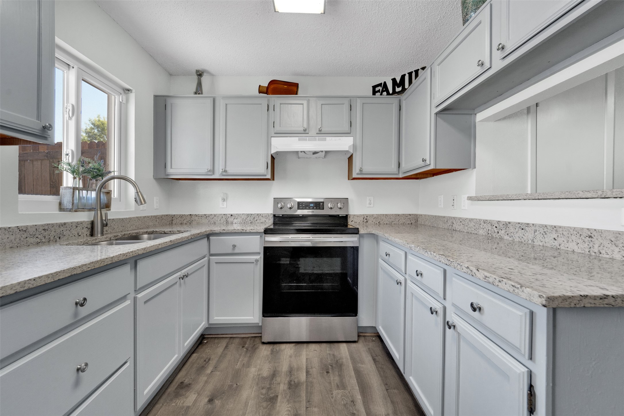 641 Carriagehouse Lane Garland TX 75040