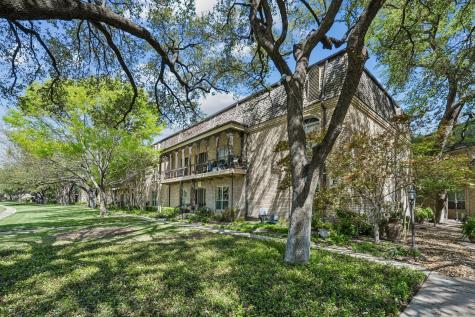 4312 Bellaire Drive S Fort Worth TX 76109