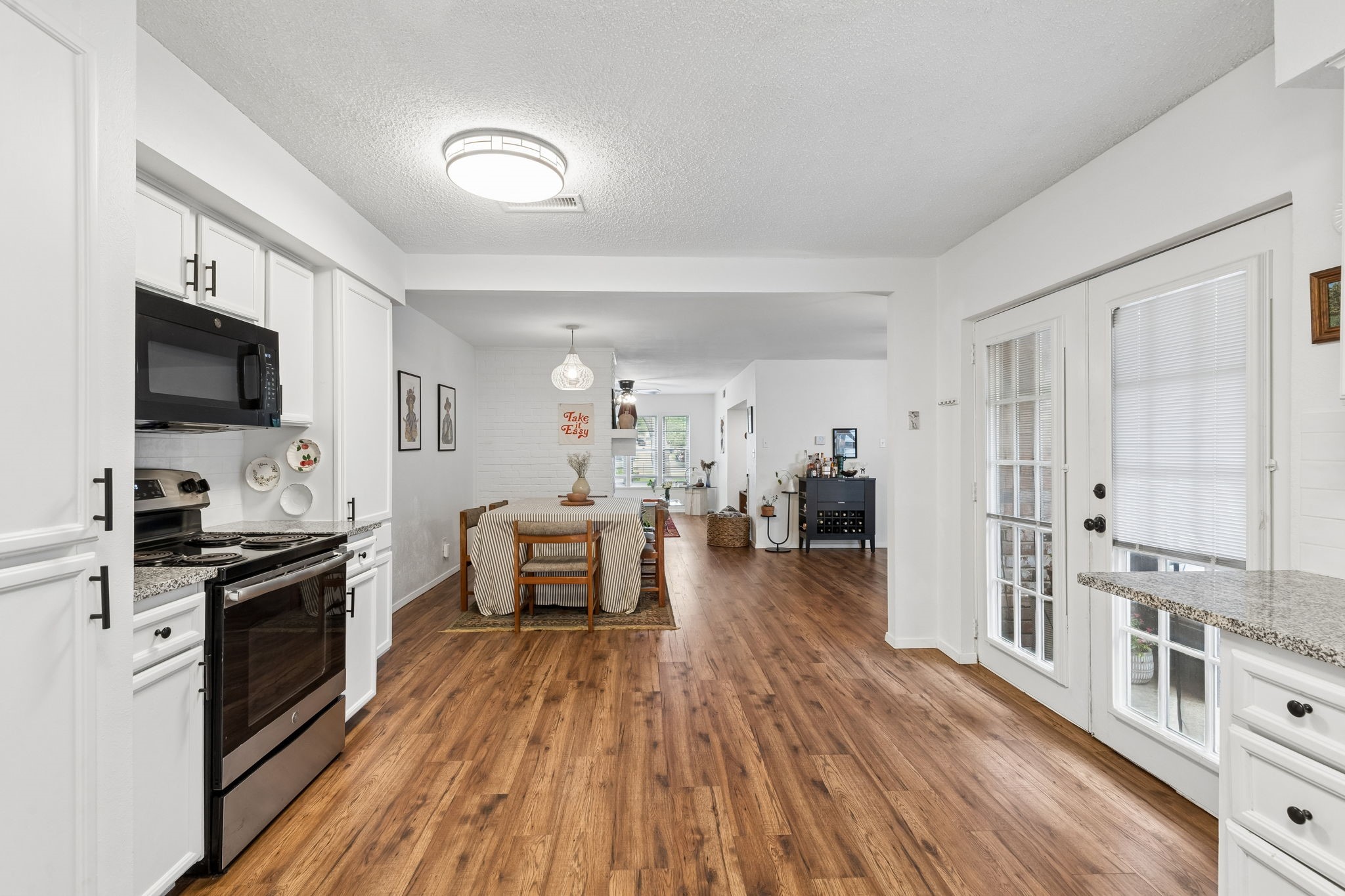 4921 Rollingwood Court Garland TX 75043