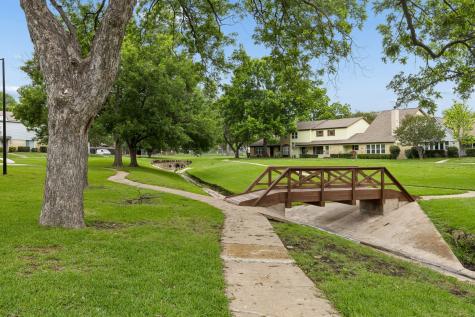 4921 Rollingwood Court Garland TX 75043