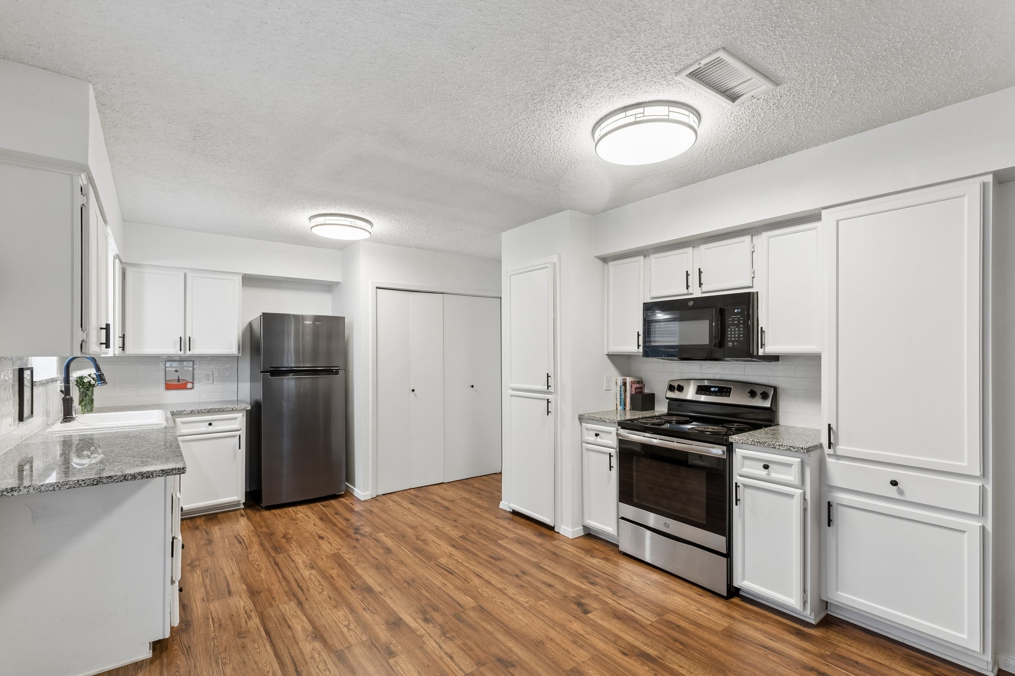 4921 Rollingwood Court Garland TX 75043