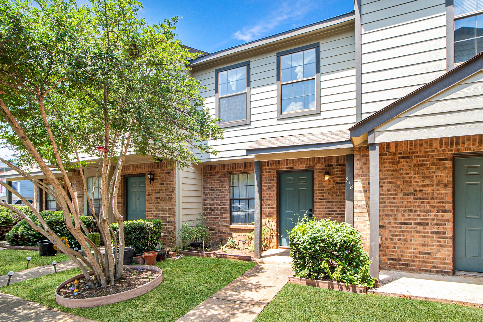 618 W Collins Street Denton TX 76201