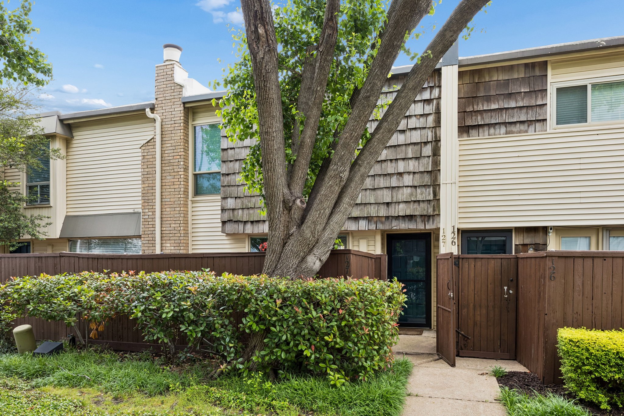 2702 Douglas Avenue Dallas TX 75219