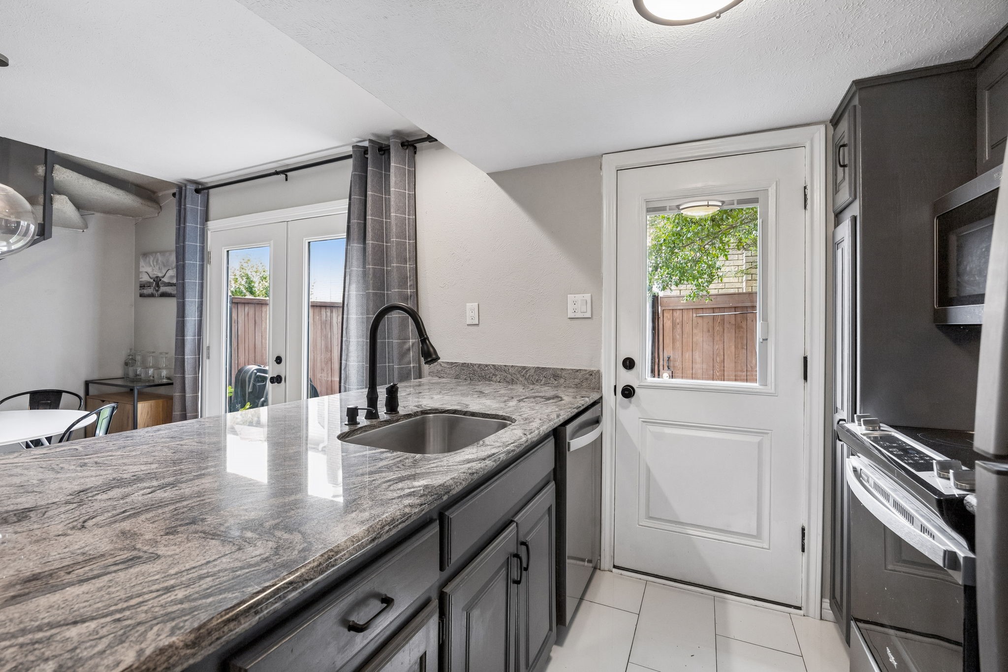 2702 Douglas Avenue Dallas TX 75219