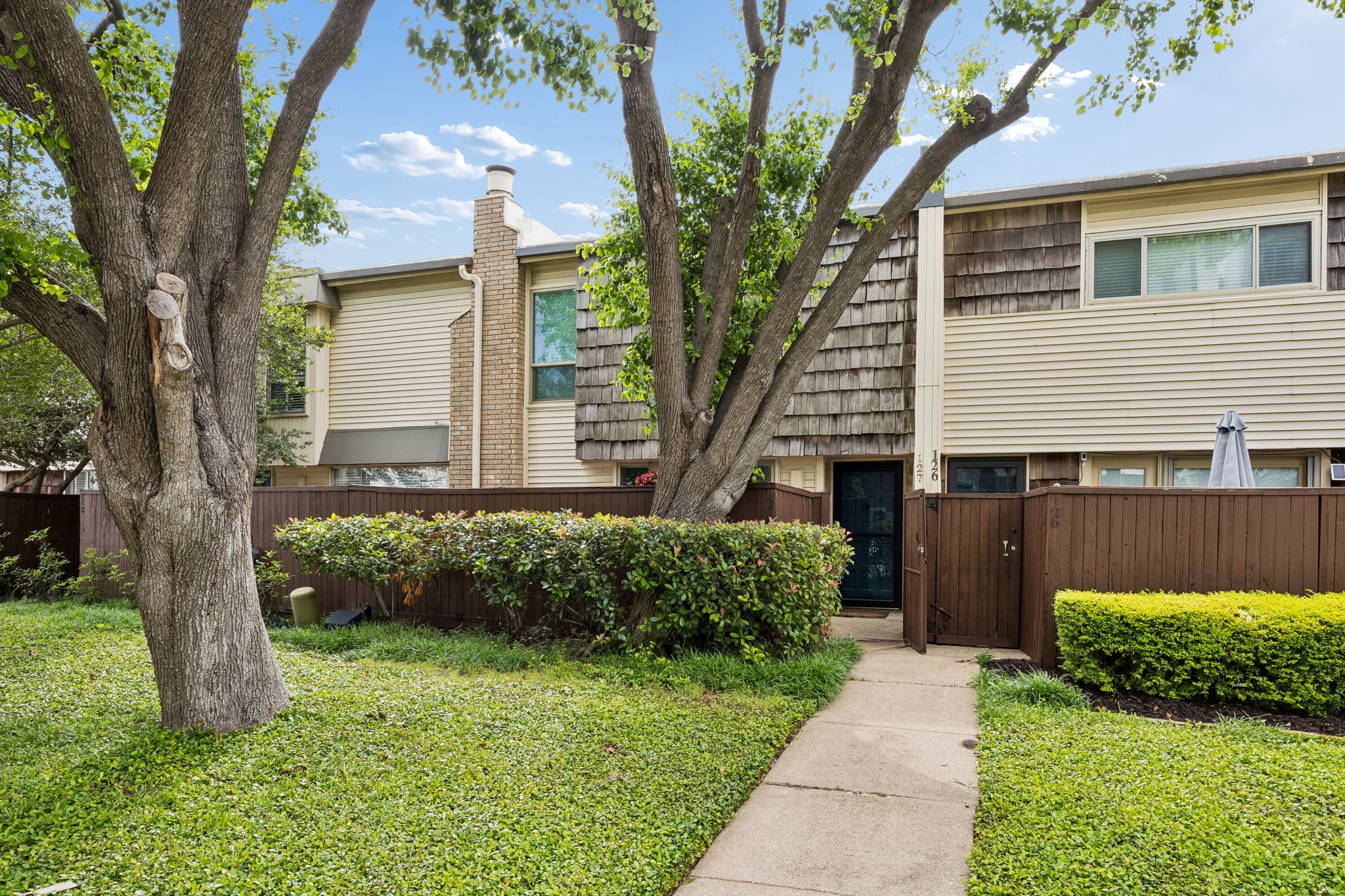 2702 Douglas Avenue Dallas TX 75219
