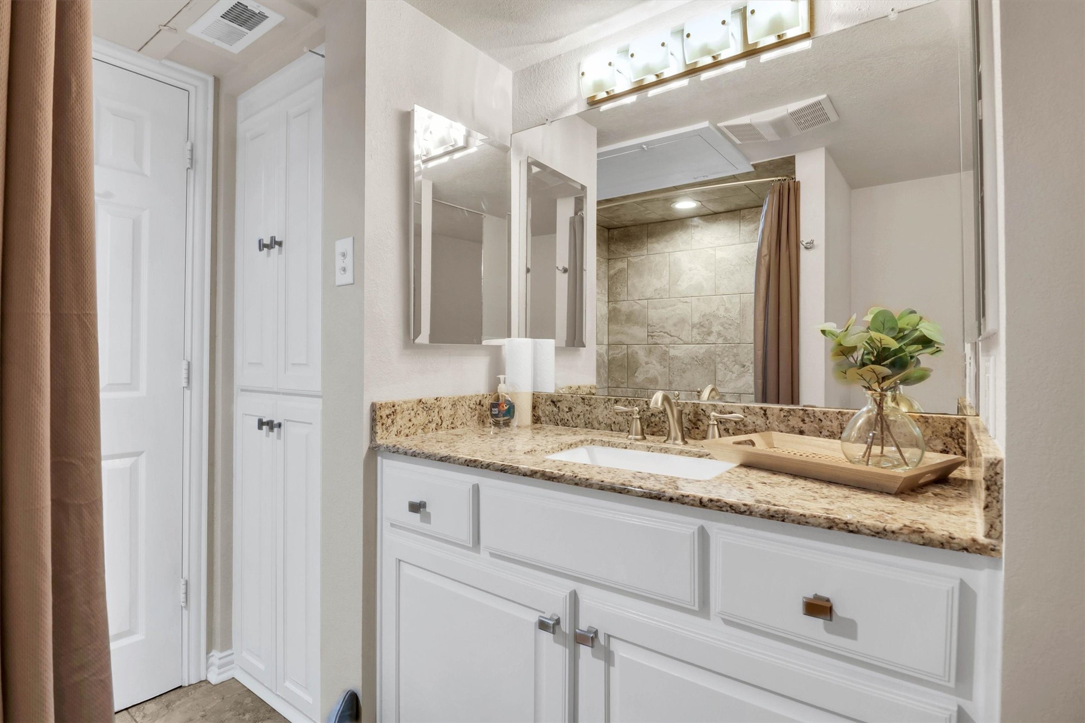 2702 Douglas Avenue Dallas TX 75219