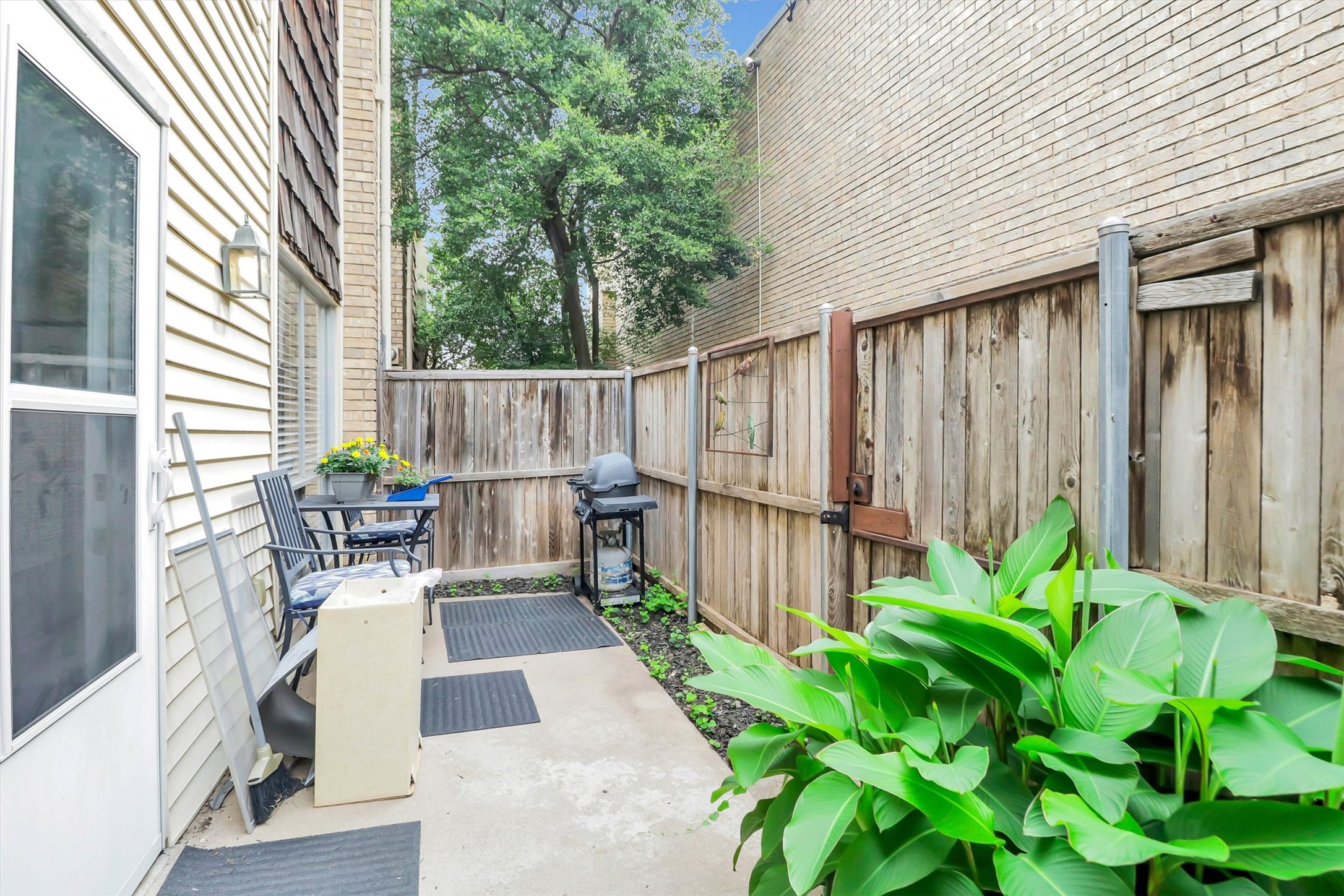 2702 Douglas Avenue Dallas TX 75219