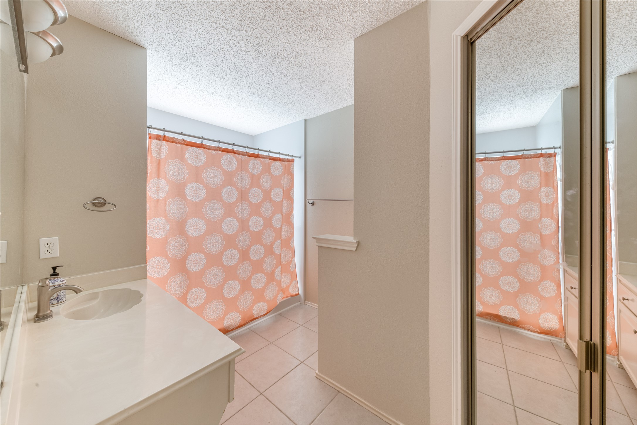 402 Santa Fe Trail Irving TX 75063