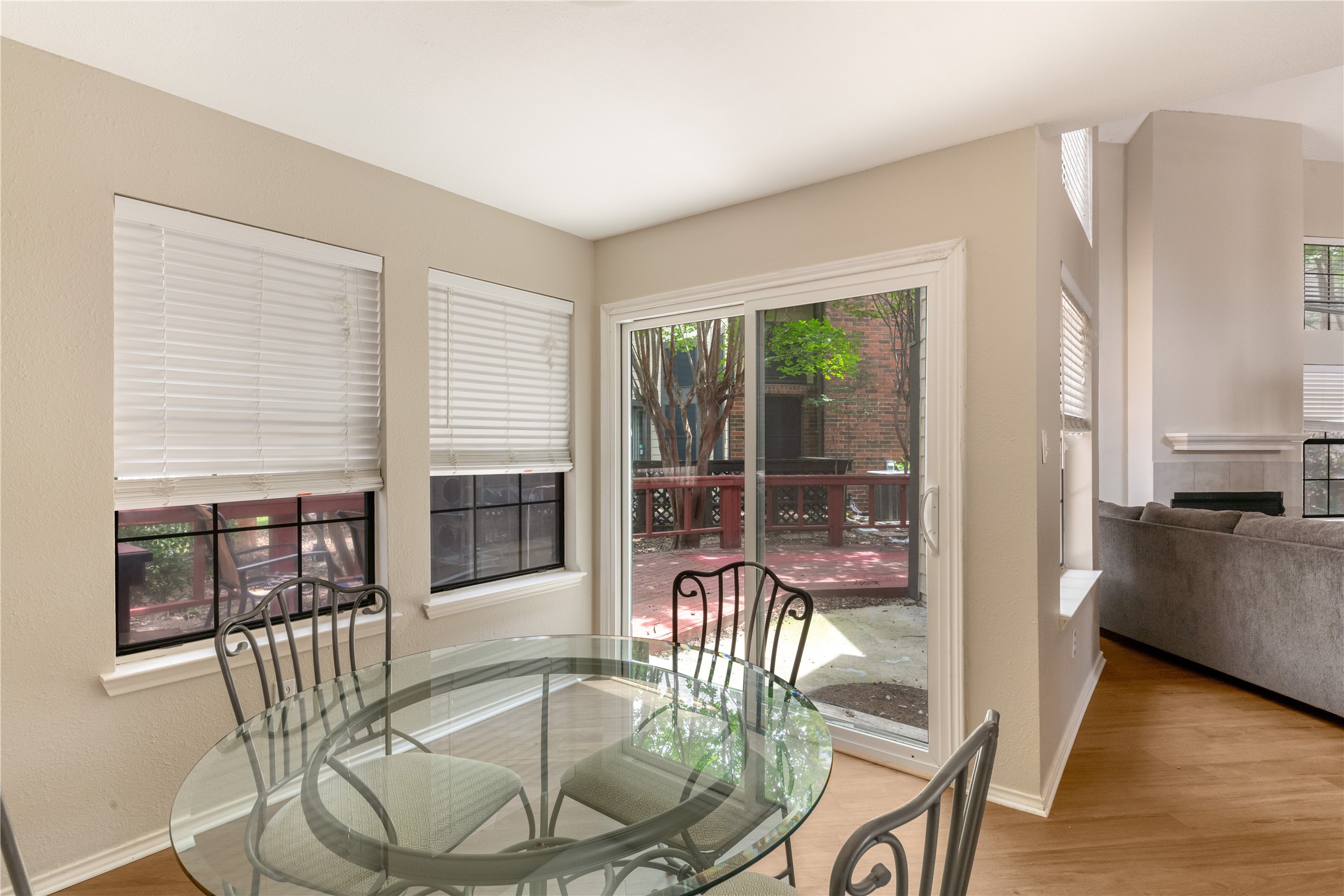 402 Santa Fe Trail Irving TX 75063