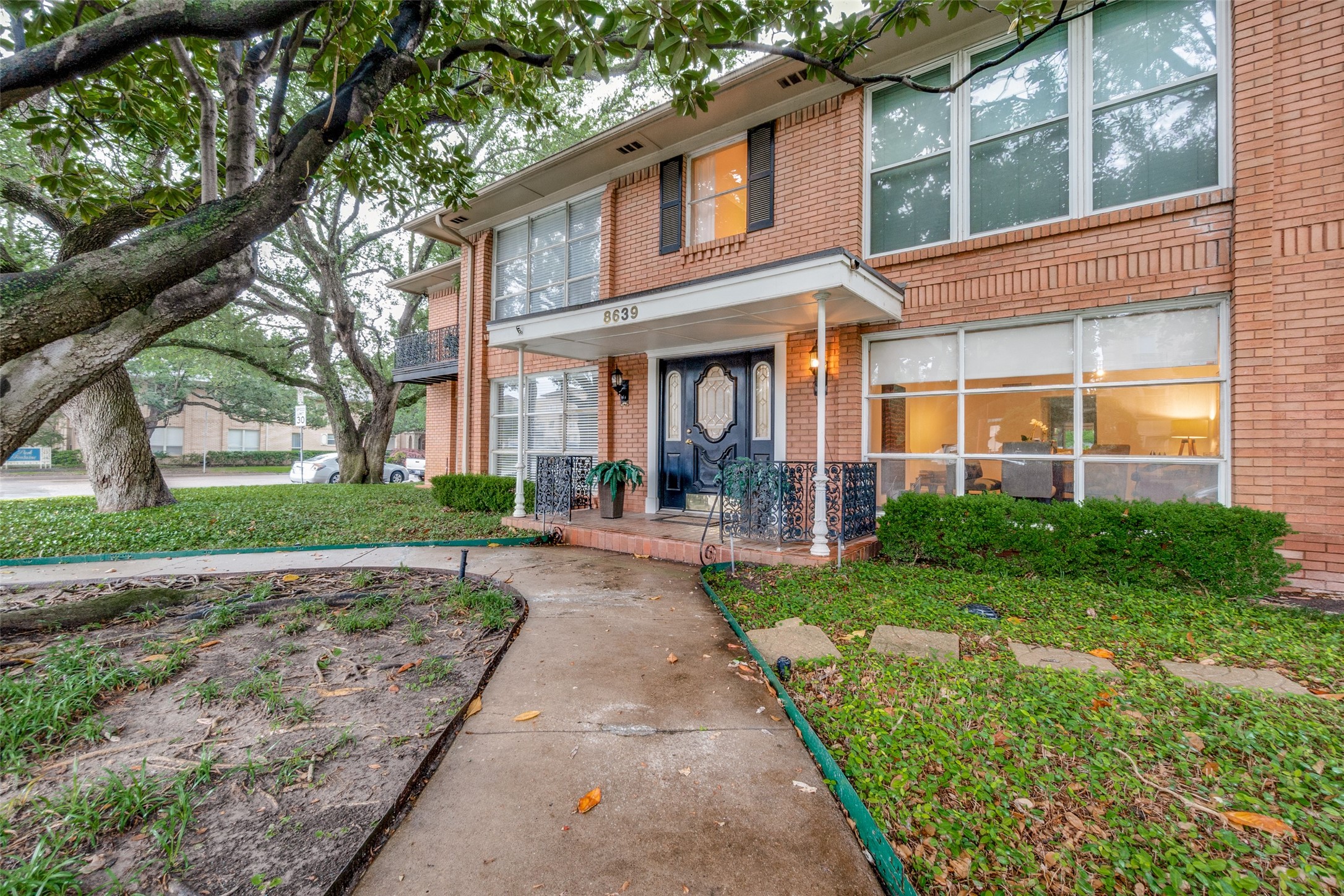 8639 Edgemere Road Dallas TX 75225