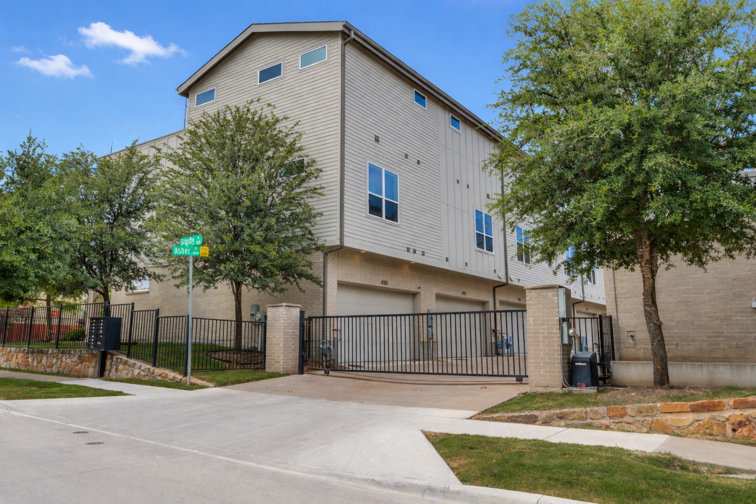 4776 Asher Place Dallas TX 75204