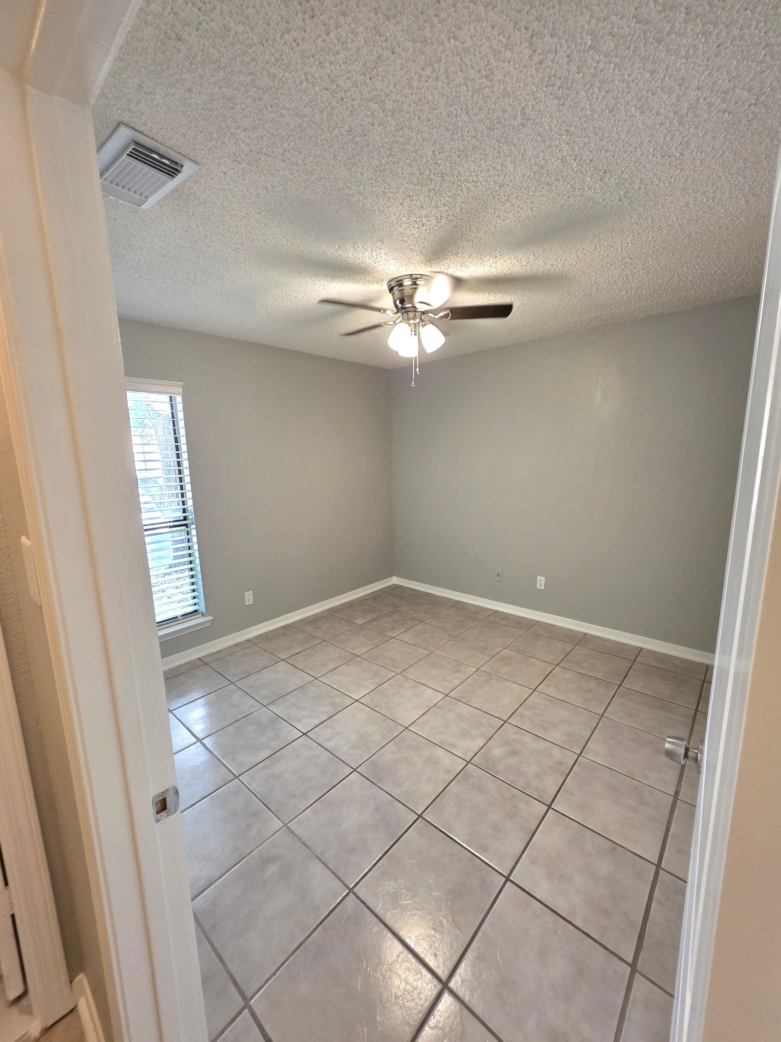 1308 Memory Lane Arlington TX 76011