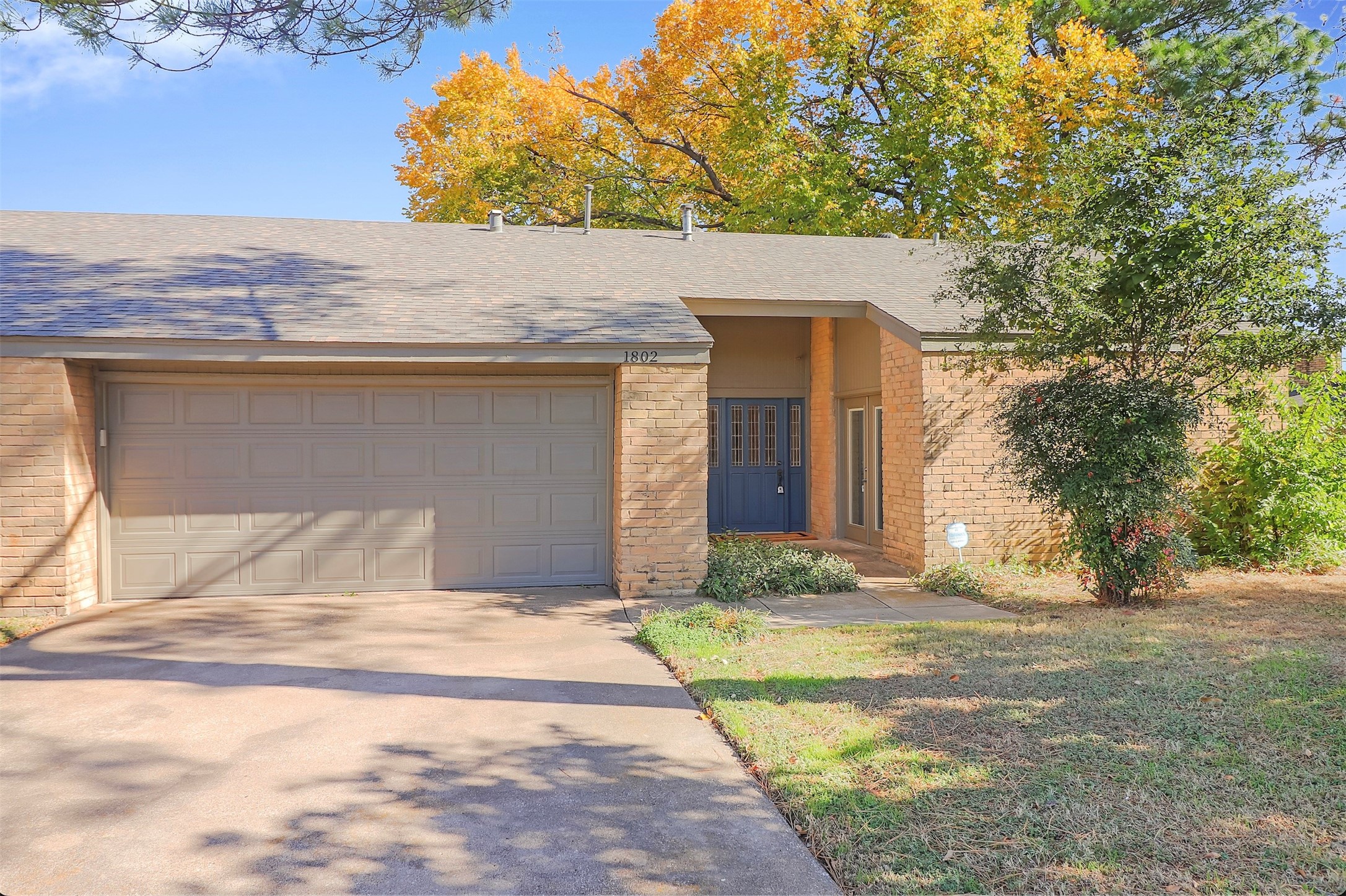 1802 Woodview Court Grand Prairie TX 75050