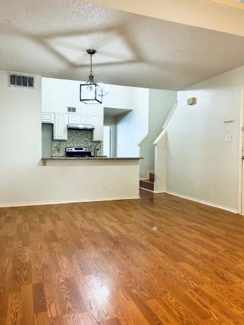 13211 Emily Road Dallas TX 75240
